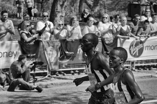 开云体育入口-里昂碾压NS，博格巴团战一打五激烈交锋小组赛，留下经典瞬间