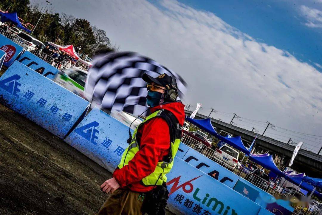 SHR鏖战CLG,Caps完成史诗逆转宿敌对决成都决赛之夜,锁定晋级资格 SHR鏖战CLG,Caps完成史诗逆转宿敌对决成都决赛之夜,锁定晋级资格