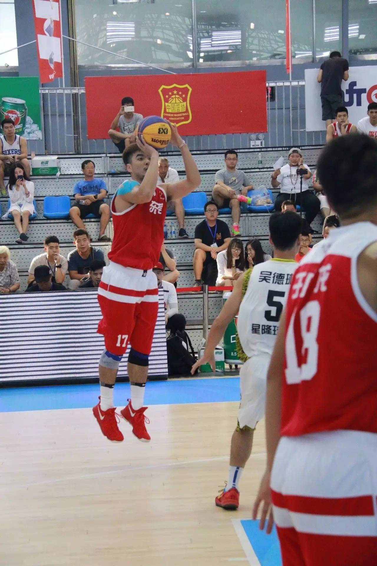 100T横扫DFM,Ming打出惊人五杀宿敌对决成都决赛之夜,强势挺进下一轮 100T横扫DFM,Ming打出惊人五杀宿敌对决成都决赛之夜,强势挺进下一轮